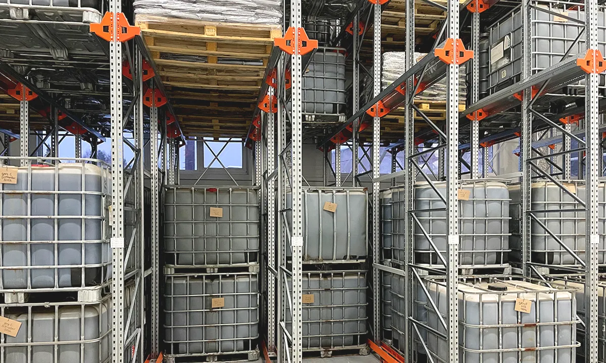 Секции и ярусы стеллажей